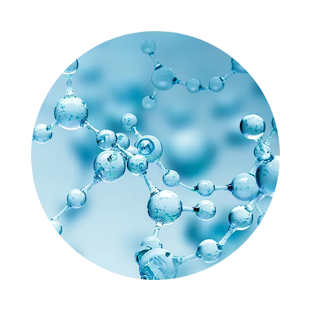 Hyaluronic acid droplets providing lightweight hydration for conditioned lash and brow hair.